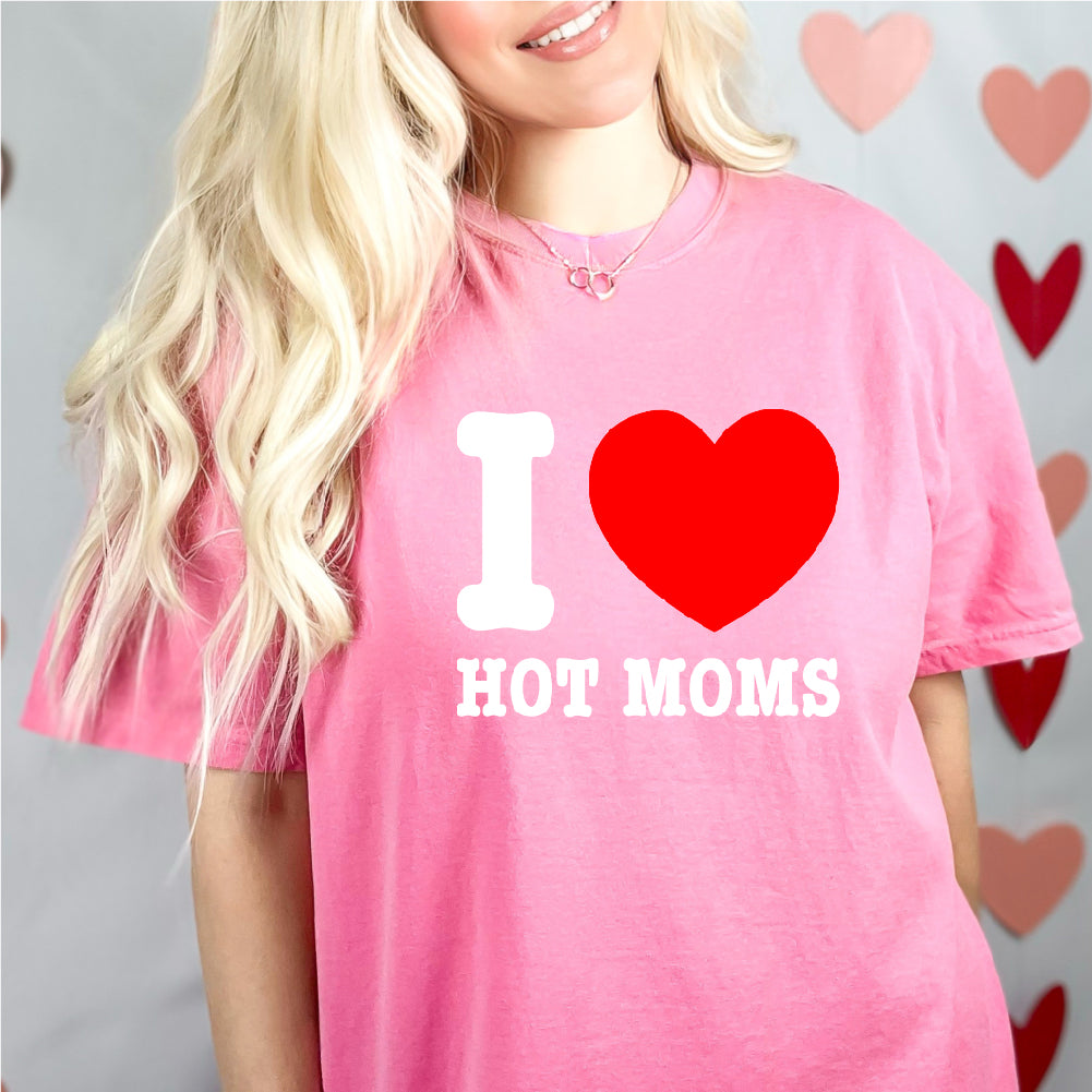 Love Hot Moms - FUN - 215